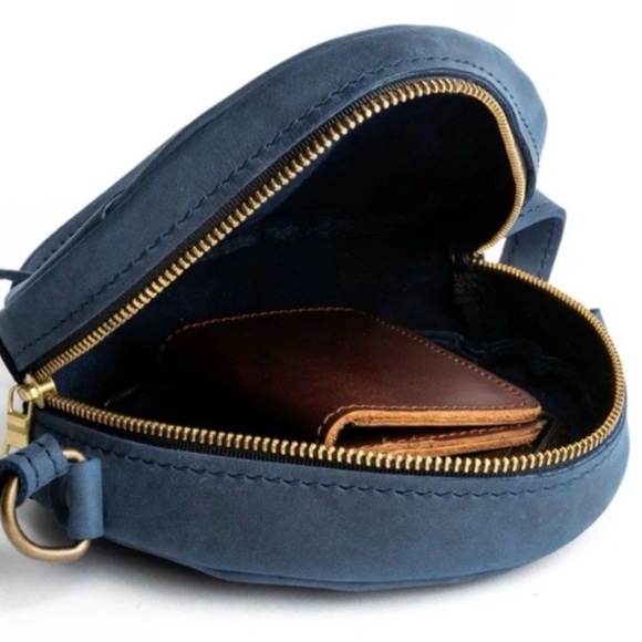 EUC Portland Leather Goods Deep Water Large Circle Crossbody Bag - Picture 3 of 6